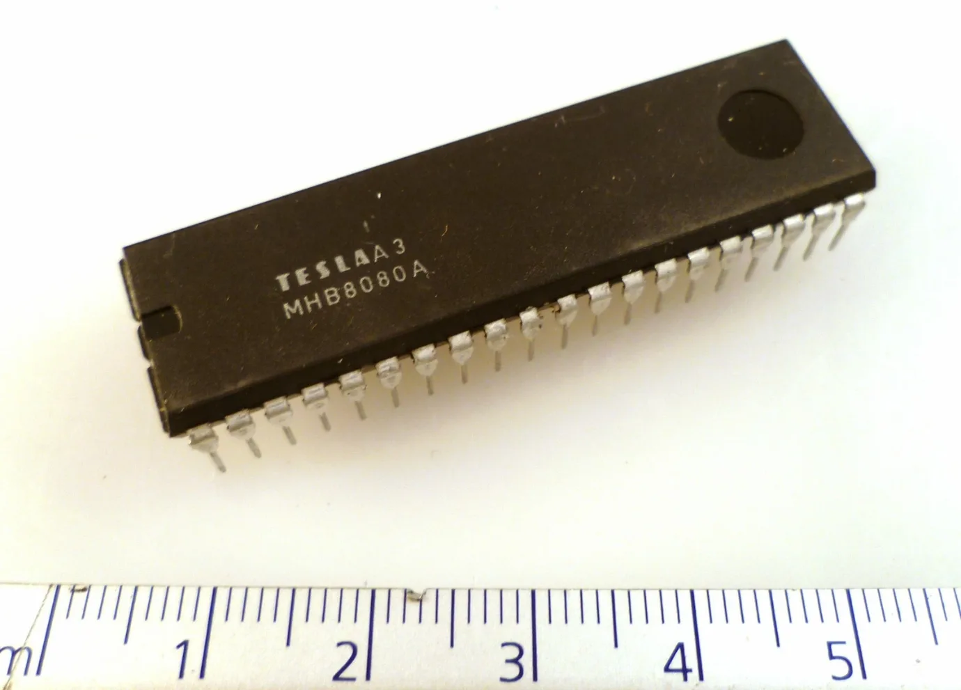 The Tesla MHB 8080A processor chip, a Czechoslovak clone of the Intel 8080A.