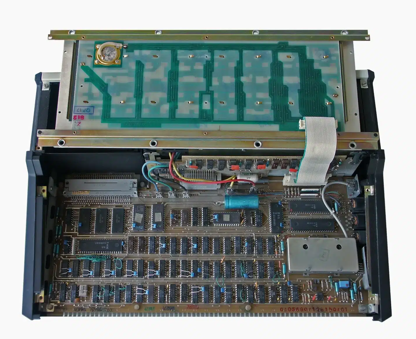 Inside a KC 85/1: the keyboard membrane above the mainboard, built entirely from Comecon-sourced components.